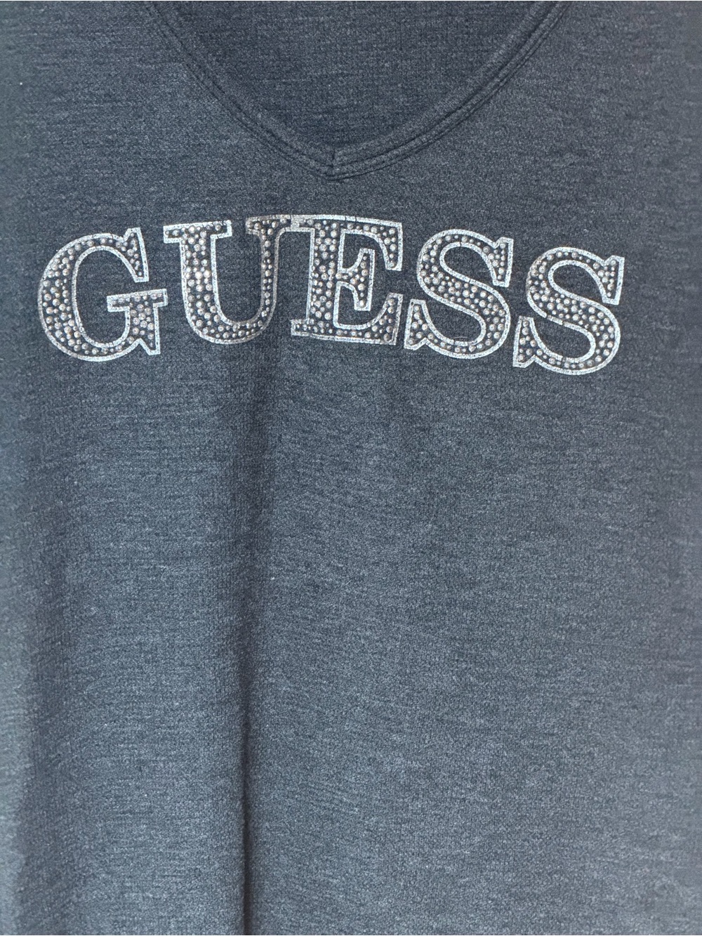 GUESS Women’s Medium Long Sleeve V-Neck Rhinestone Logo Top Gray